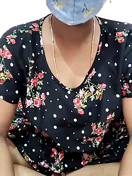 Lalitha-1995's Live Sex Cam Show