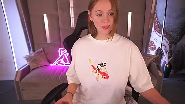 LylaYeess' Webcam Show
