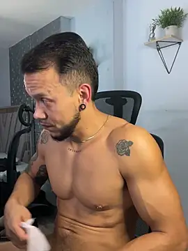 ARON_TAYLER01's Webcam Show