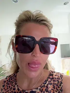Carmel_Louise's Live Sex Cam Show