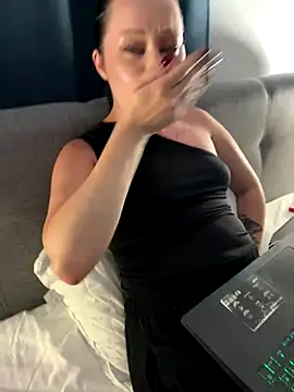 RollingGirls' Webcam Show