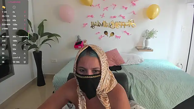 Amina_hafsa Adlı Modelin Web Kamerası Şovu