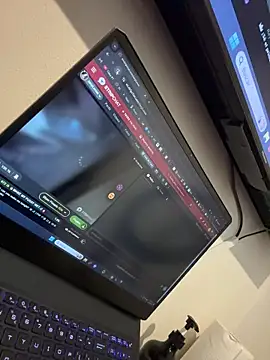 JanyLunaa webkamerás műsora