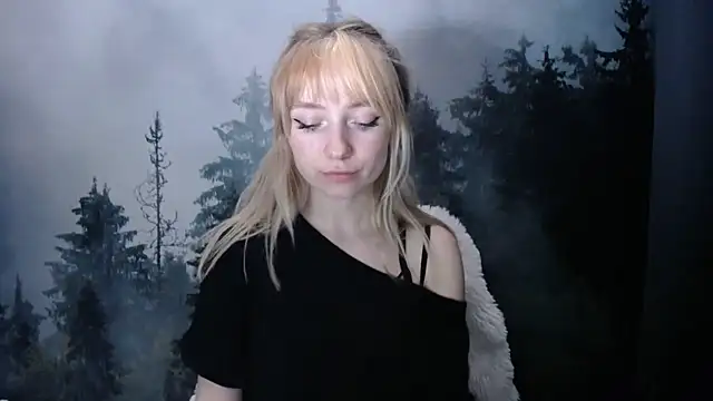 LuciaYoung's Webcam Show