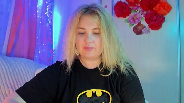 CoraSwon's Webcam Show