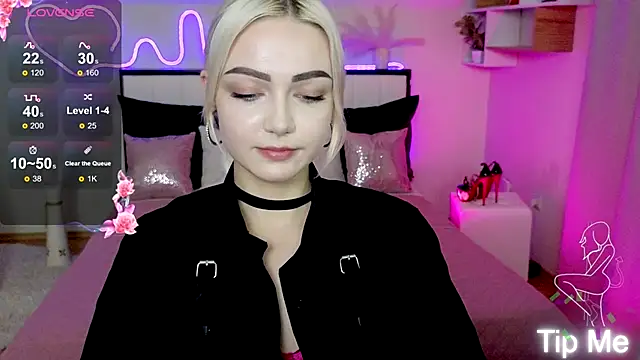 LinaLirian's Webcam Show