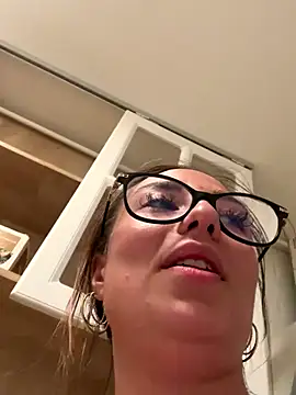 Celine_charme's Webcam Show