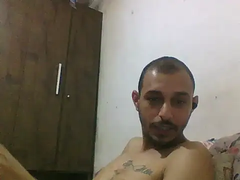 Pauzuudo01's Webcam Show