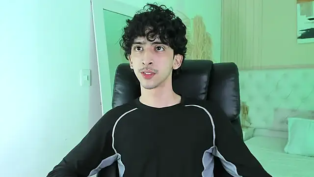 Alezzandro_'s Webcam Show