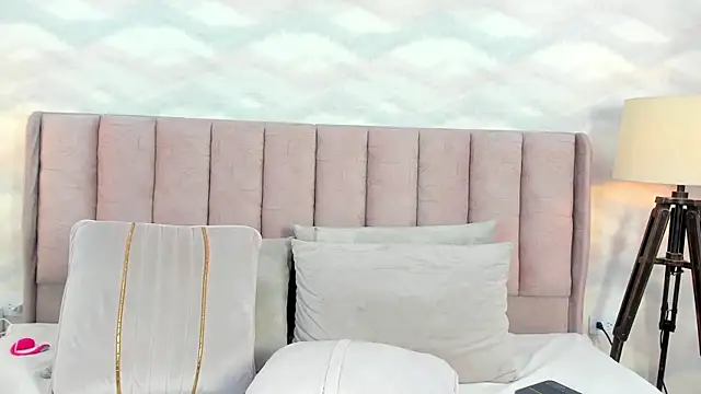 1m_caro_ webcam show