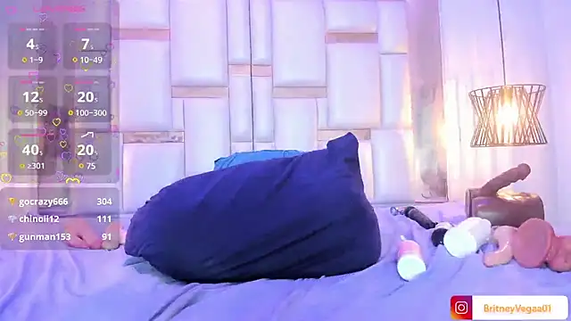 BritneyVega webcam show