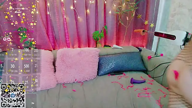 Moxy_Foxy's Webcam Show
