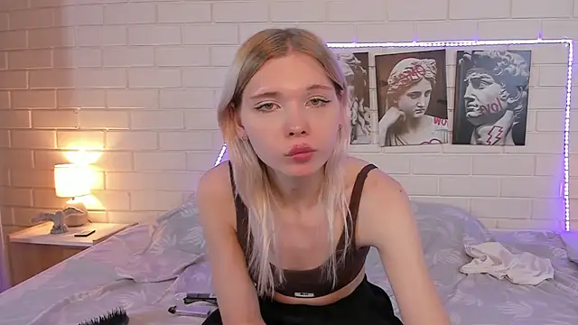 Blondy_Fina's Webcam Show