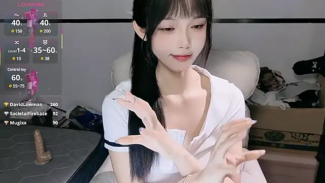 XueNi-888 Show in webcam