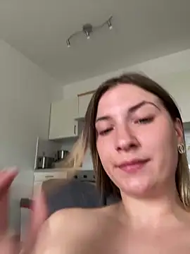 secretcrazy69's Live Chat Room