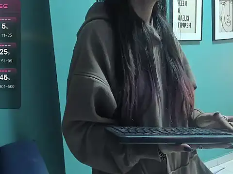 MiaDevine_1's Webcam Show
