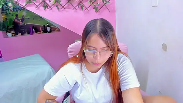 marcellaa303av's Webcam Show