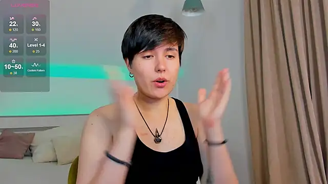 CharlieeAdams' Webcam Show