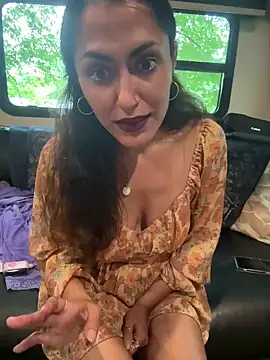 YourQueen18's Webcam Show