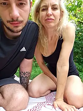 Lovebackground's Webcam Show