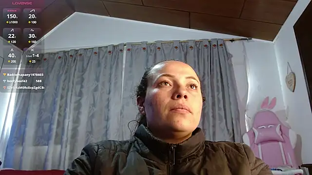 _Honey1_'s Webcam Show