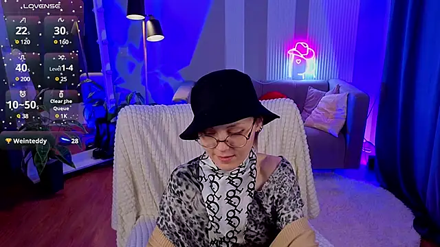ema_spark's Webcam Show