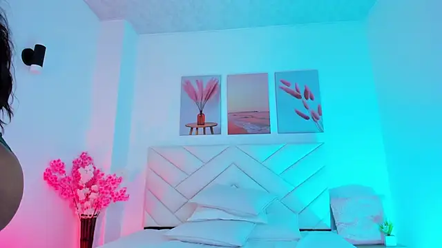 phoenix_lane01's Webcam Show