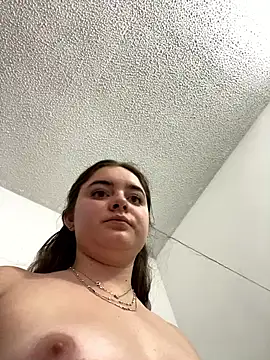imlindapink's Webcam Show