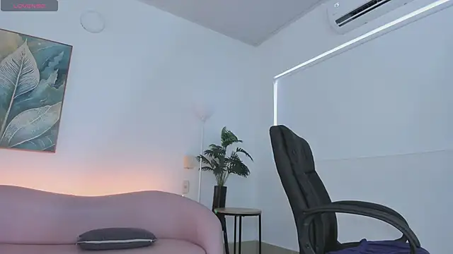 kylie_soraya's Webcam Show
