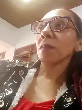 mia_veel's Webcam Show