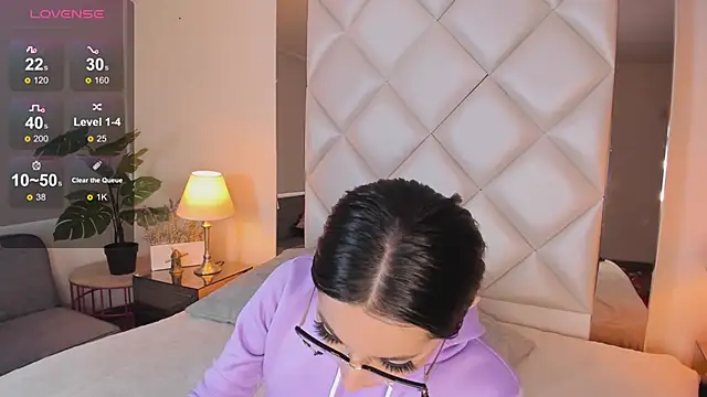 Megan_DH's Webcam Show