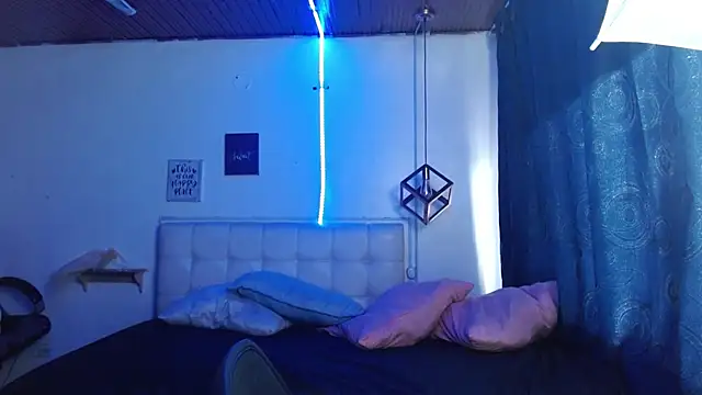 goth_minerva's Webcam Show