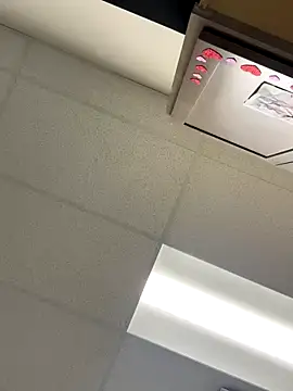 cinnatitties' Live Sex Cam Show