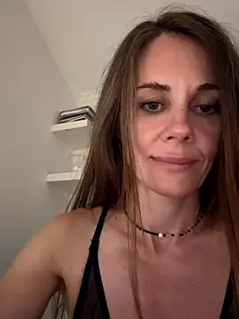 LucieMack's Live Sex Cam Show