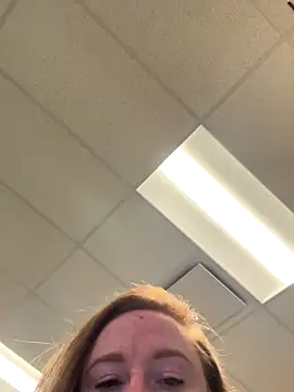 cinnatitties' Live Sex Cam Show