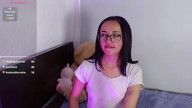 Littlee_Bunny_'s Webcam Show