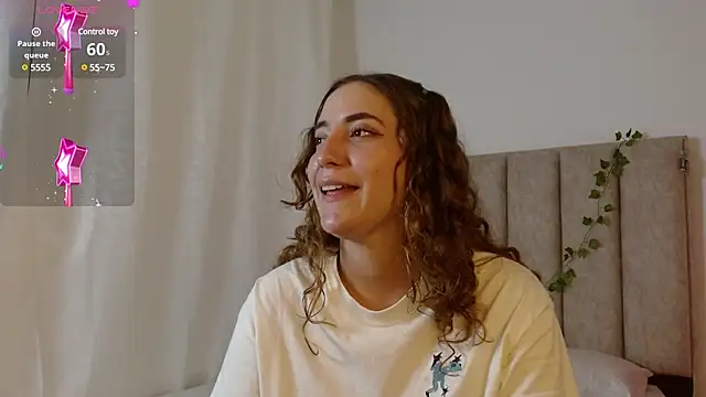 CuteeSky's Webcam Show