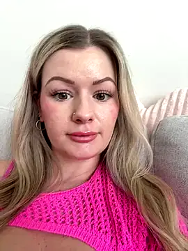 LoveShae_'s Webcam Show