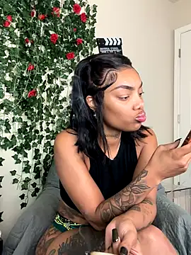 butterflybootyy's Live Sex Cam Show