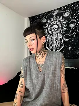aa_lunit's Live Sex Cam Show
