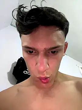 Turikitocool's Live Sex Cam Show