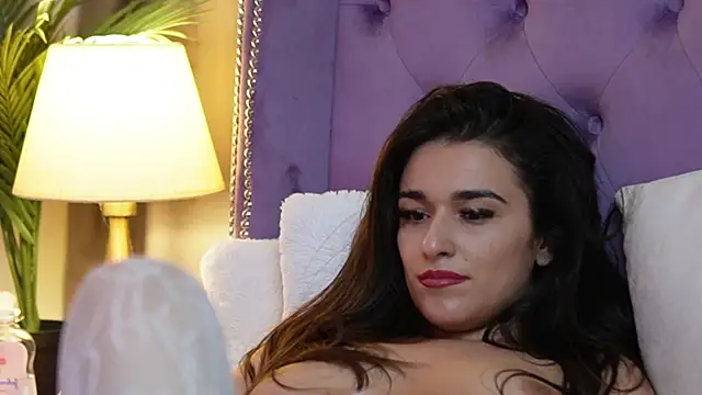 EmmaDallas' Live Sex Cam Show