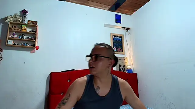 Husbands_Horny's Live Sex Cam Show