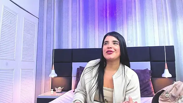 zaravelvet's Live Sex Cam Show