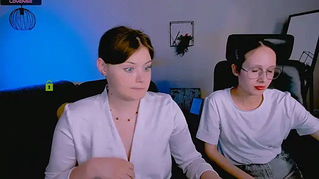 nikole_kitt's Live Sex Cam Show