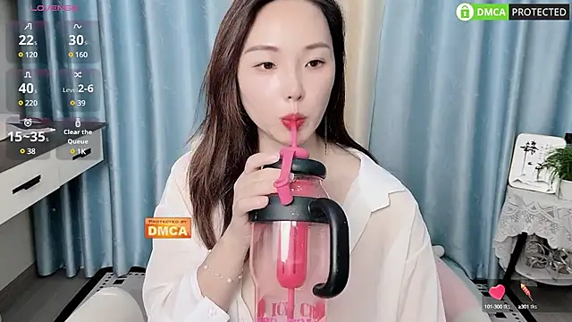 Dewluna's Live Sex Cam Show