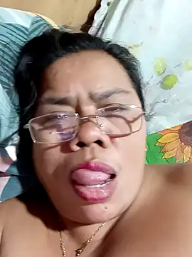 Huge_mama69's Live Sex Cam Show