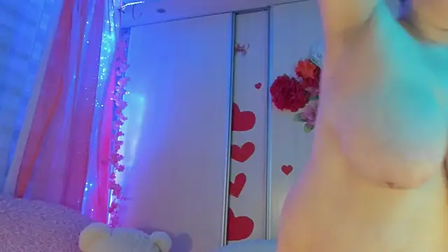 CoraSwon's Webcam Show