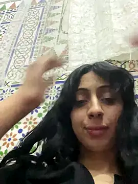 Noura69's Live Sex Cam Show