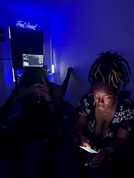 KingQu33nNephilim's Live Sex Cam Show